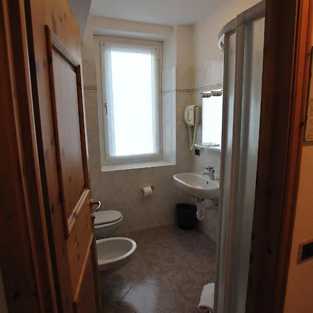 Hotel Meuble Garni Della Contea 3*