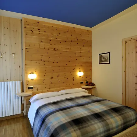 Meuble Garni Della Contea Hotel
