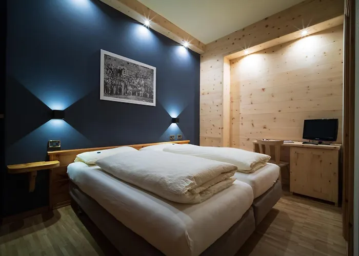 Meuble Garni Della Contea 3* ボルミオ