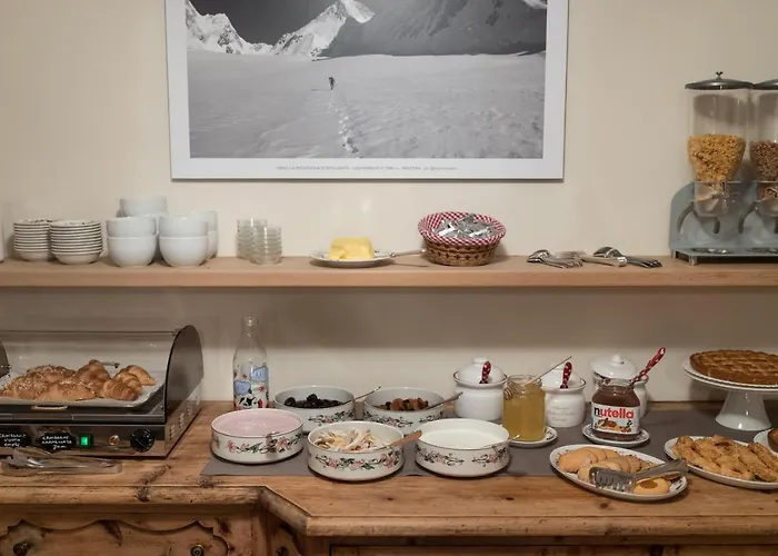 Meuble Garni Della Contea 3* ボルミオ