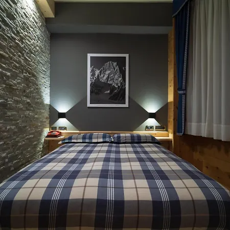 Meuble Garni Della Contea Otel Bormio