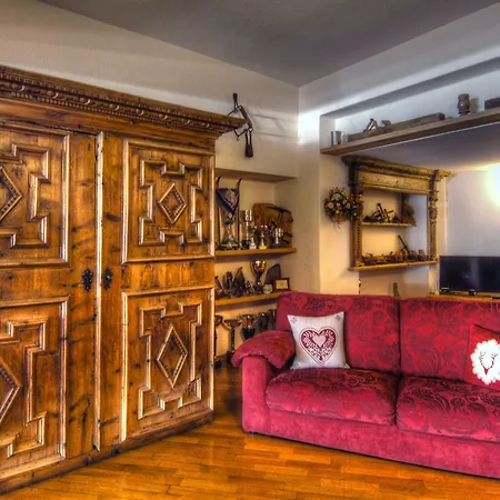 酒店 Meuble Garni Della Contea 3*