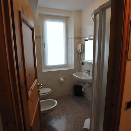 Hotel Meuble Garni Della Contea