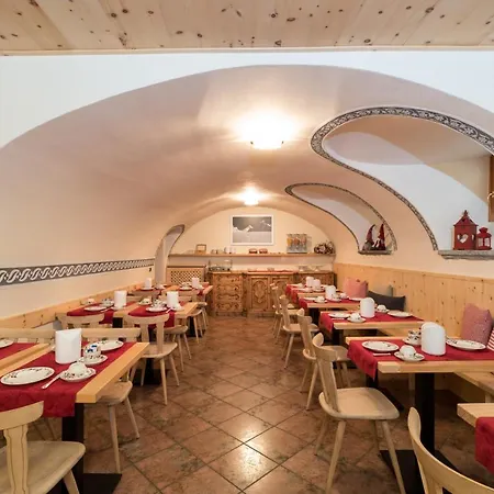 Meuble Garni Della Contea 博尔米奥