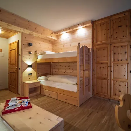 Hotel Meuble Garni Della Contea