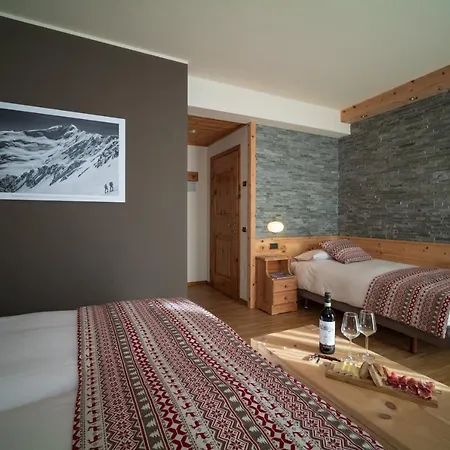 Meuble Garni Della Contea Otel Bormio