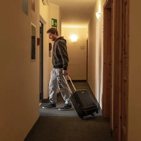 Hotel Meuble Garni Della Contea Bormio