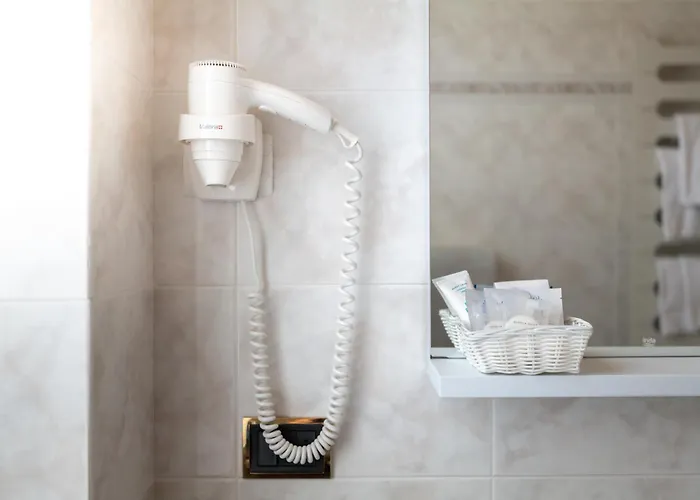 Meuble Garni Della Contea