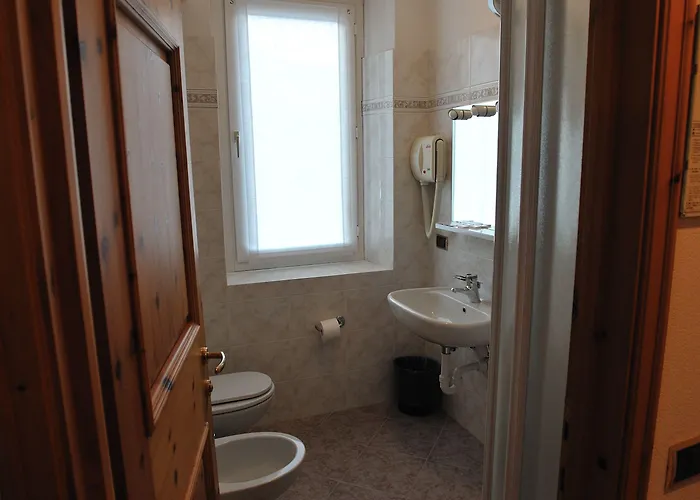 Hotel Meuble Garni Della Contea