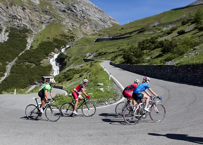 Meuble Garni Della Contea 3*