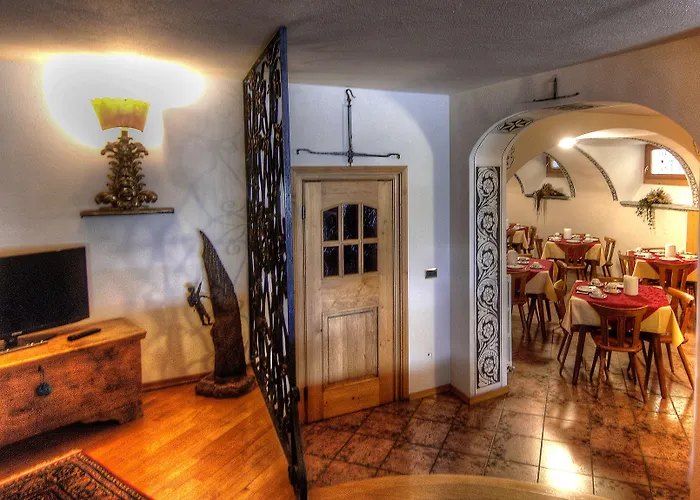 Meuble Garni Della Contea 酒店 3*