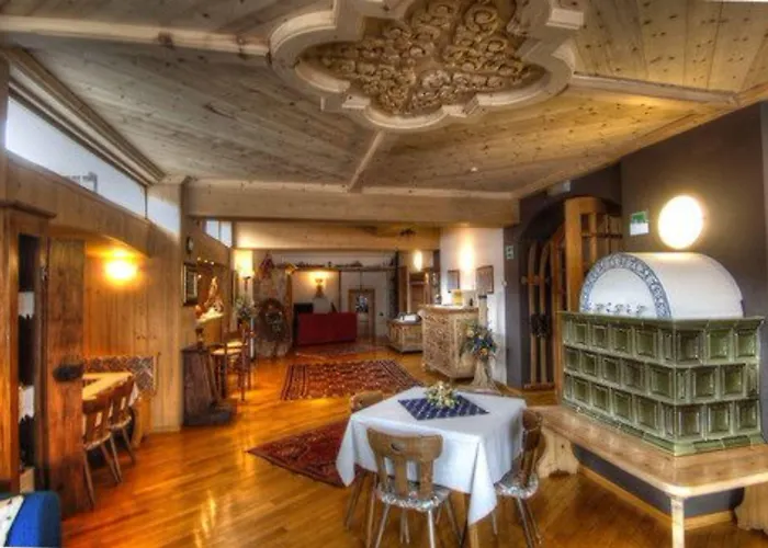 Hotel Meuble Garni Della Contea