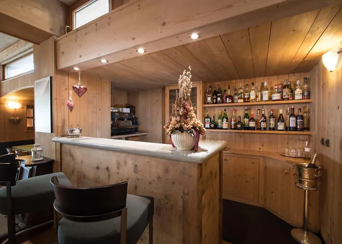 Meuble Garni Della Contea Hotel