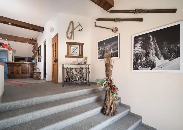 Hotel Meuble Garni Della Contea Bormio