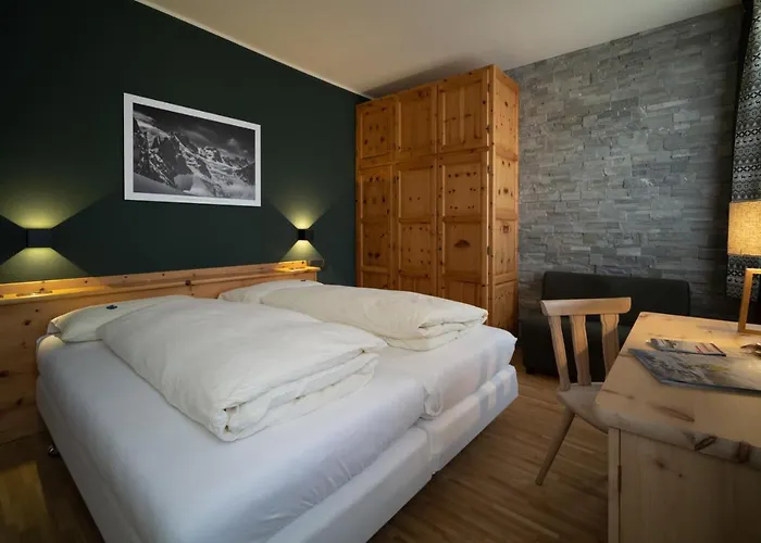 Meuble Garni Della Contea Hotel Bormio