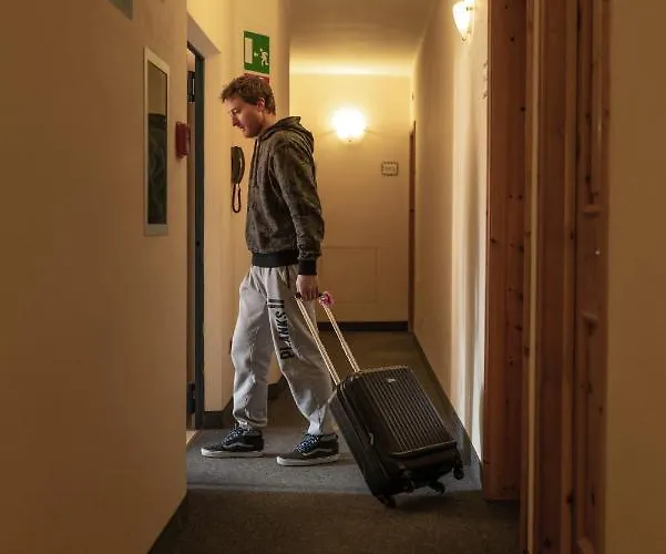 Hotel Meuble Garni Della Contea Bormio