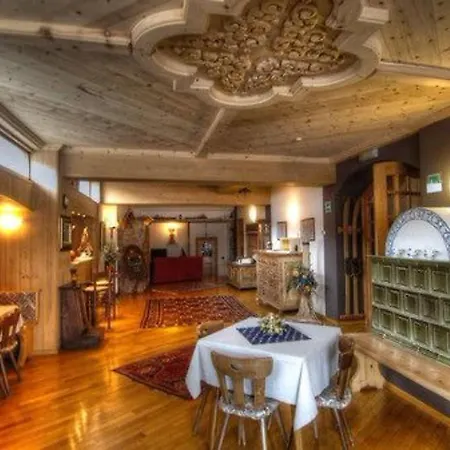 Meuble Garni Della Contea 호텔 3*
