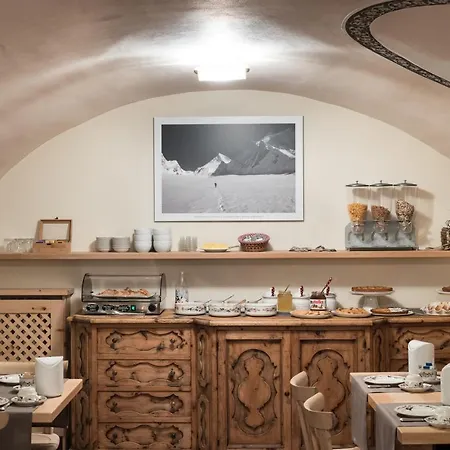 호텔 Meuble Garni Della Contea 3*